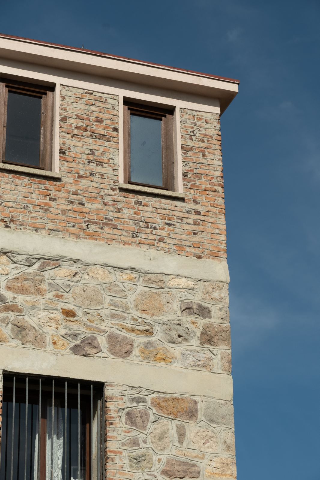 Stone and brick veneer accent wall